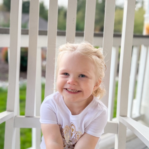 Meet your Posher, Olivia - Picture 6 of 6